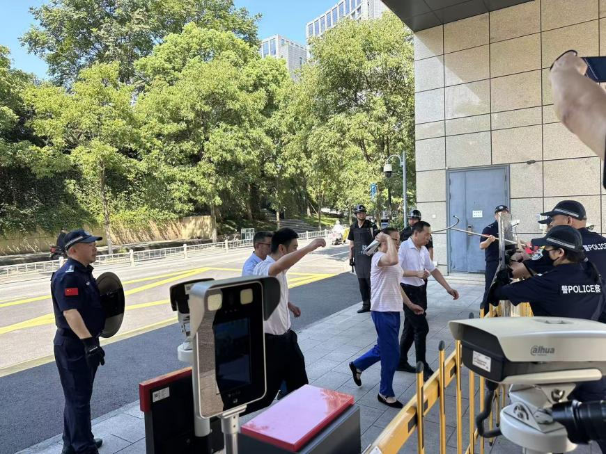 1764665860356269.png 1764665860356269.png